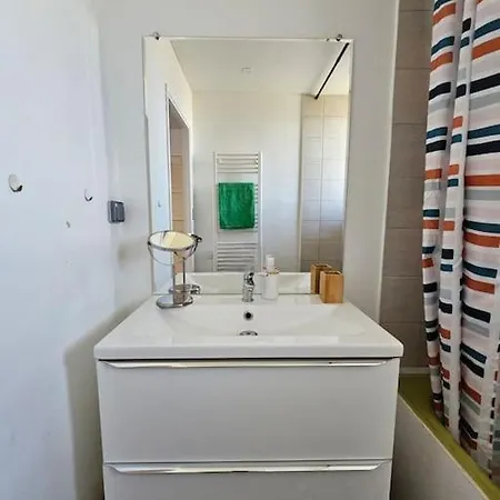 Nid Douillet Palois Vue Pyrenees - Parking Apartamento